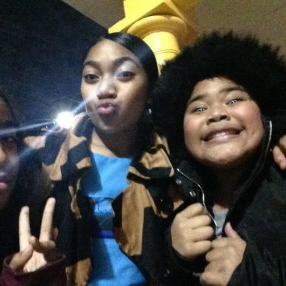 Meet your Posher, Halatoaongo - Picture 1 of 1